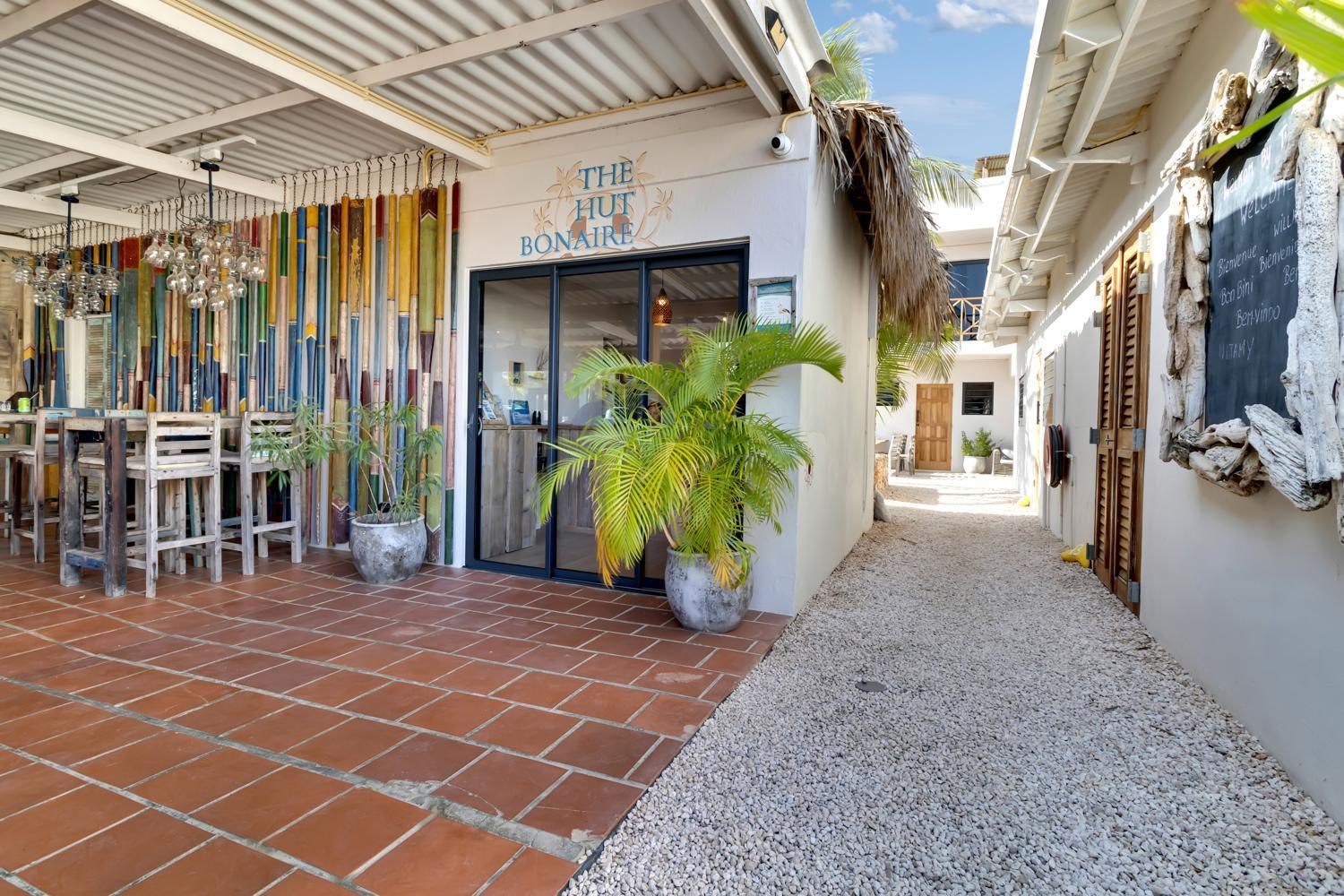 Hotel The Hut Bonaire Playa Exterior foto